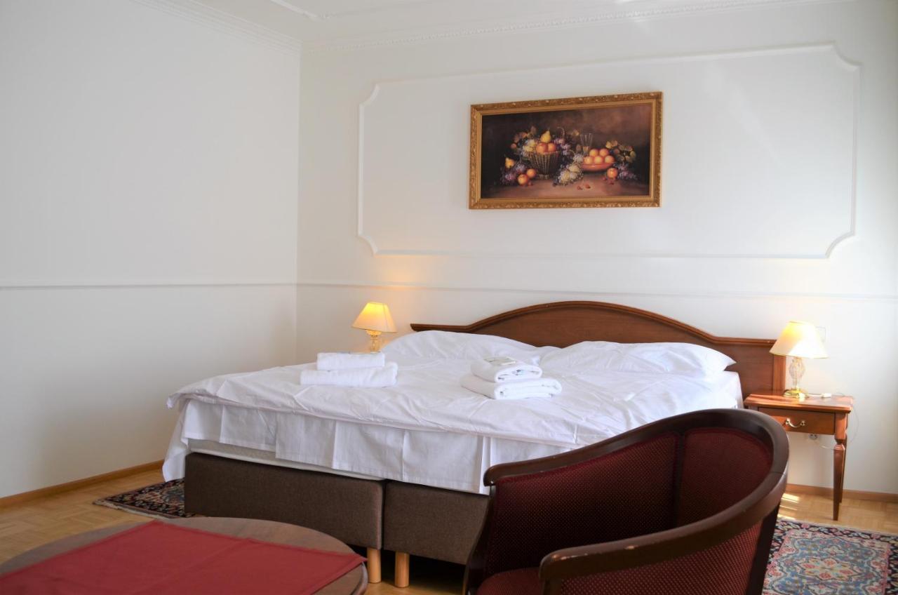 Hotel Renesance Krasna Kralovna Karlovy Vary Ngoại thất bức ảnh